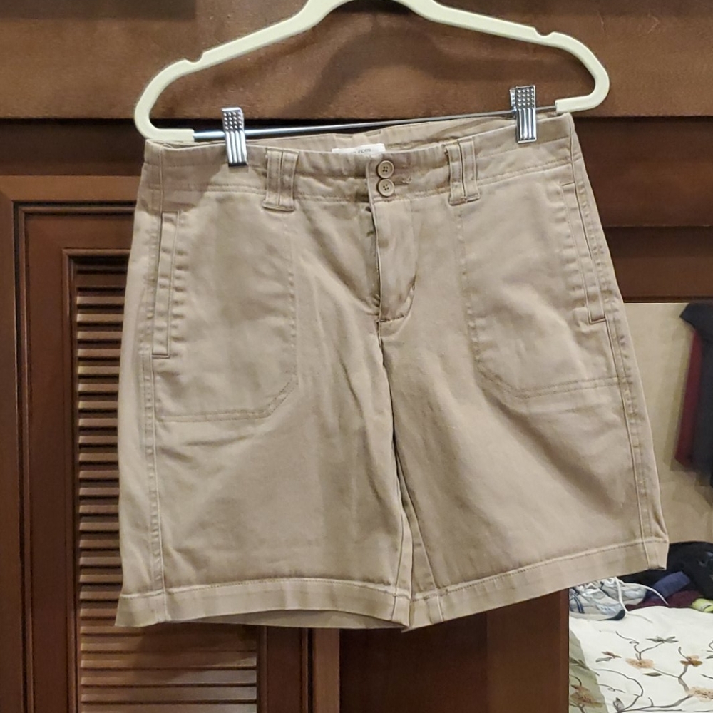 Maurices Tan shorts EUC